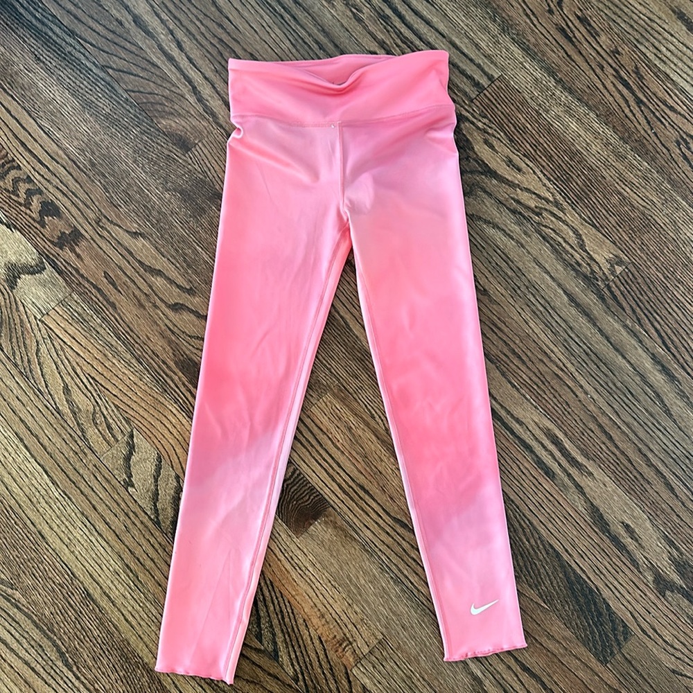 Nike ombré leggings. New without tags. Perfect condition. Coral/pink